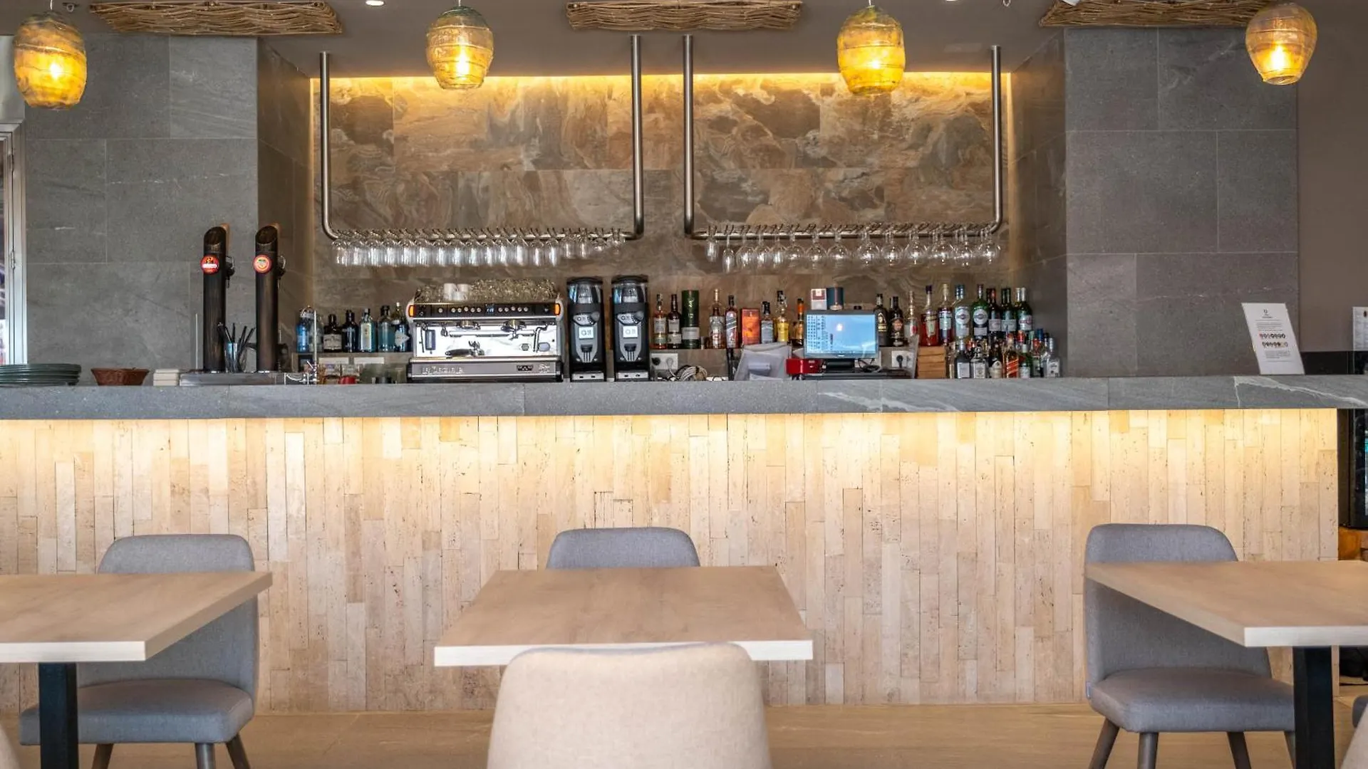 Hotel Cadiz Bahia By Qhotels