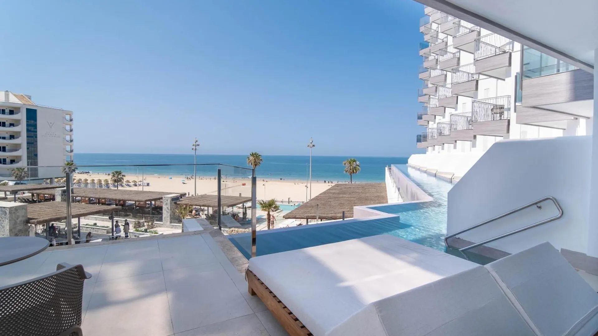 Hotel Cadiz Bahia By Qhotels