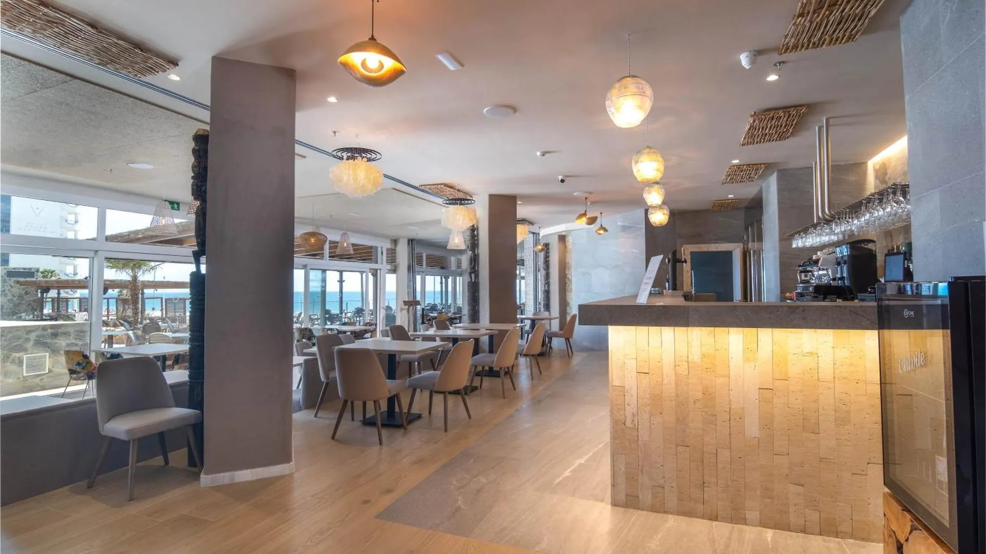 Hotel Cadiz Bahia By Qhotels
