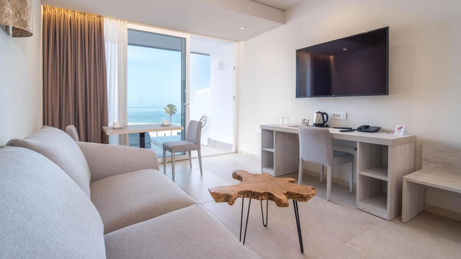 Hotel Cadiz Bahia By Qhotels